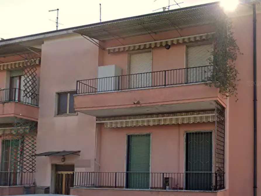 Immagine 1 di Appartamento in vendita  in via Cason a Verona