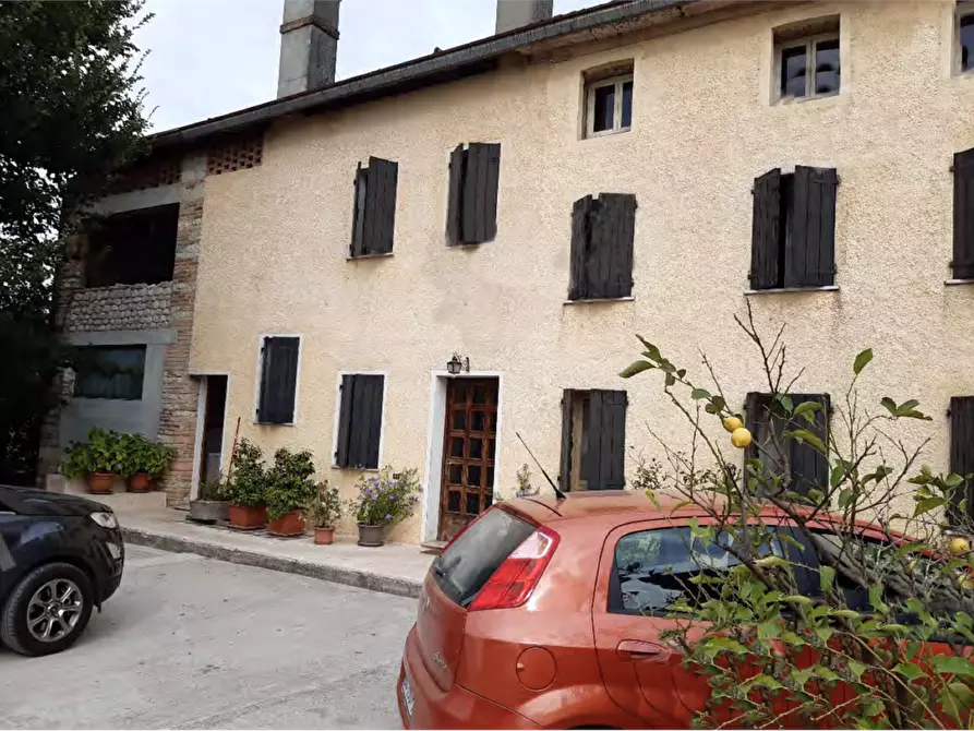Immagine 1 di Casa indipendente in vendita  in Via Menegoni a Fonte