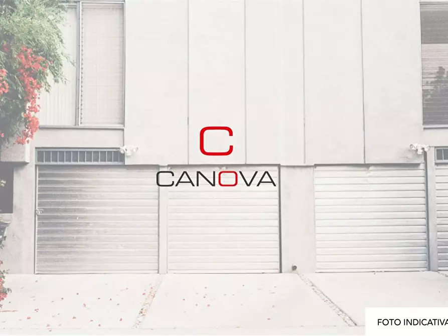 Immagine 1 di Garage in vendita  in Via F. Canevali a Brescia