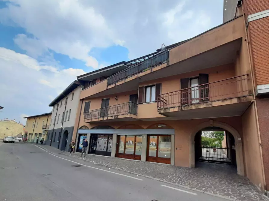 Immagine 1 di Appartamento in vendita  in via Trieste a Bonate Sotto