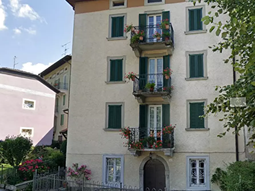 Immagine 1 di Appartamento in vendita  in via Roma  a Serina