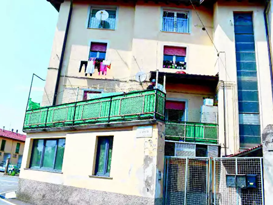 Immagine 1 di Appartamento in vendita  in via Ludovico Ariosto a Cologno Al Serio