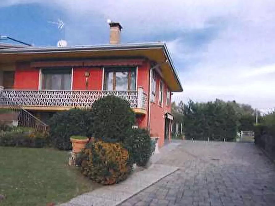 Immagine 1 di Porzione di casa in vendita  in Via Bosello a Fosso'