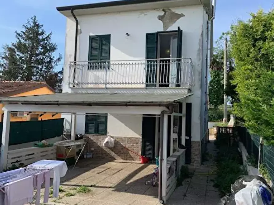 Immagine 1 di Casa indipendente in vendita  in Via Madonna a Ravenna