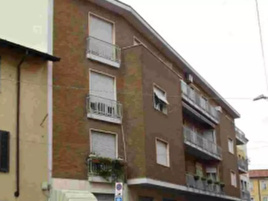 Immagine 1 di Appartamento in vendita  in Via Massimo D'Azeglio a Treviglio