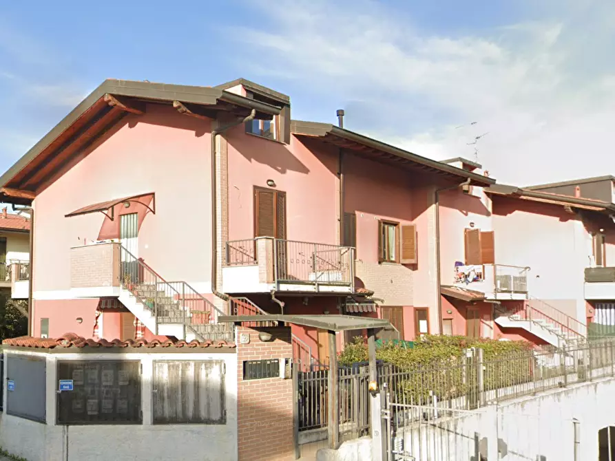 Immagine 1 di Appartamento in vendita  in Via Manzù a Brignano Gera D'adda