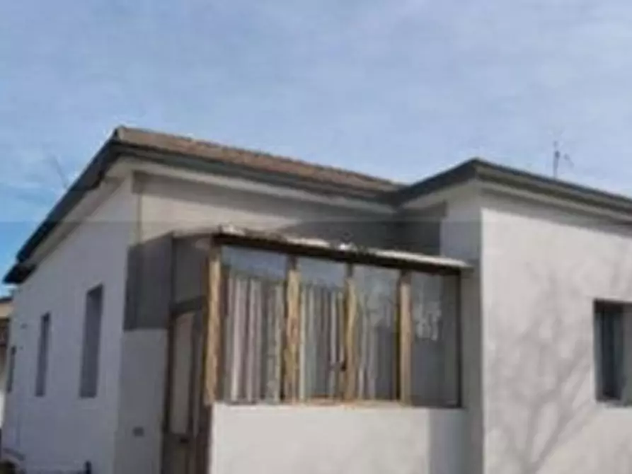Immagine 1 di Casa indipendente in vendita  in  via del Castello a Ravenna