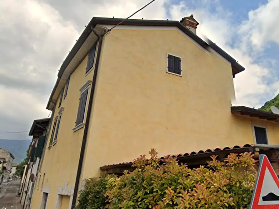 Immagine 1 di Porzione di casa in vendita  in  via Rovereto a Dolce'