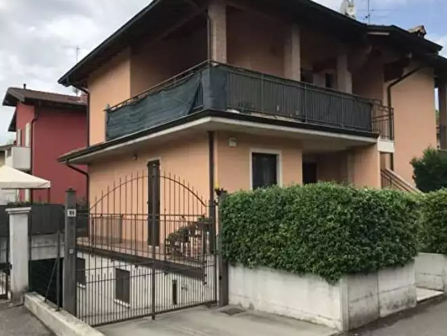 Immagine 1 di Appartamento in vendita  in Via Falcone  a Berlingo