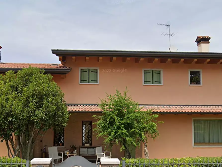Immagine 1 di Villa in vendita  in Via Vittorio Bachelet a Spresiano