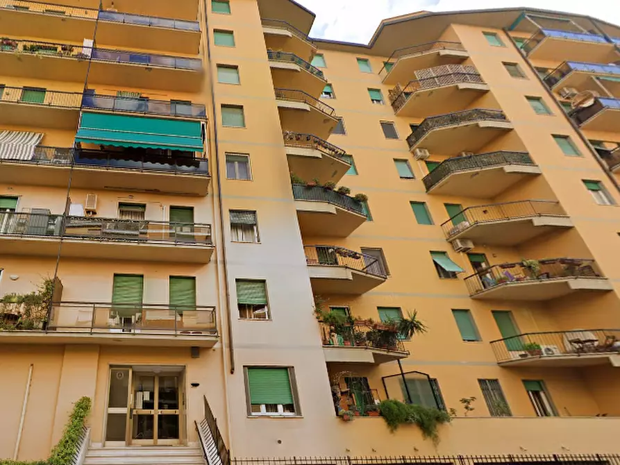 Immagine 1 di Appartamento in vendita  in Via Valdichiana a Firenze