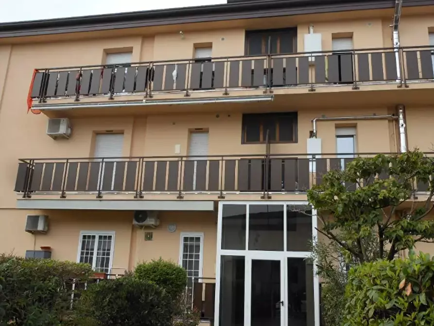Immagine 1 di Appartamento in vendita  in Via Giuseppe Ciotti a Montichiari