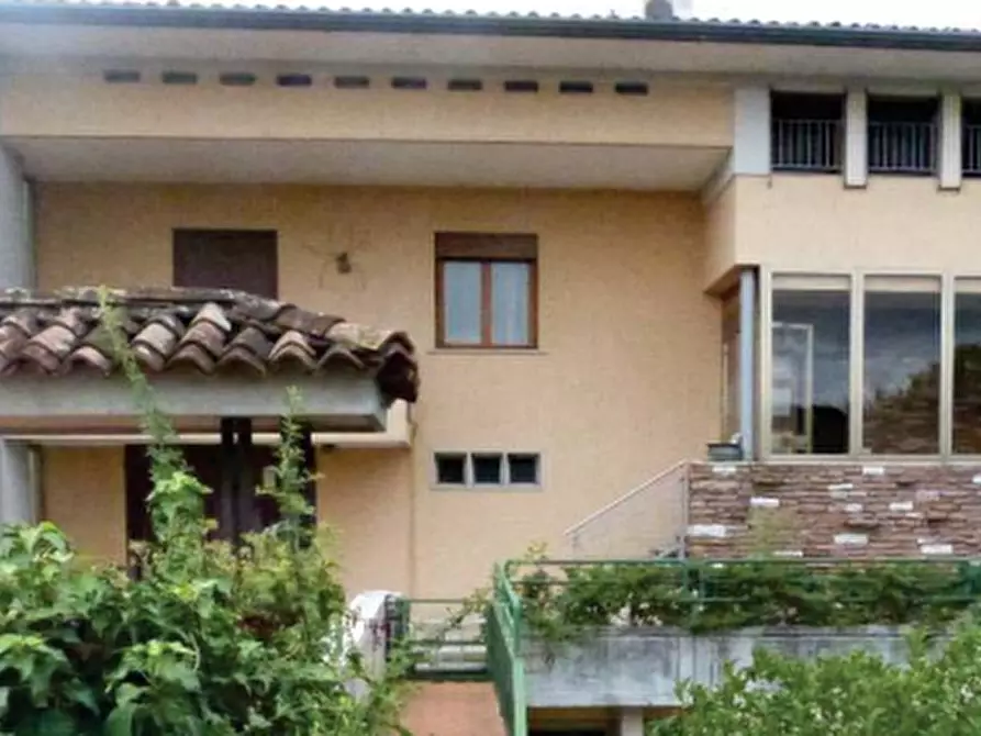 Immagine 1 di Porzione di casa in vendita  in Via XVIII Giugno a Susegana