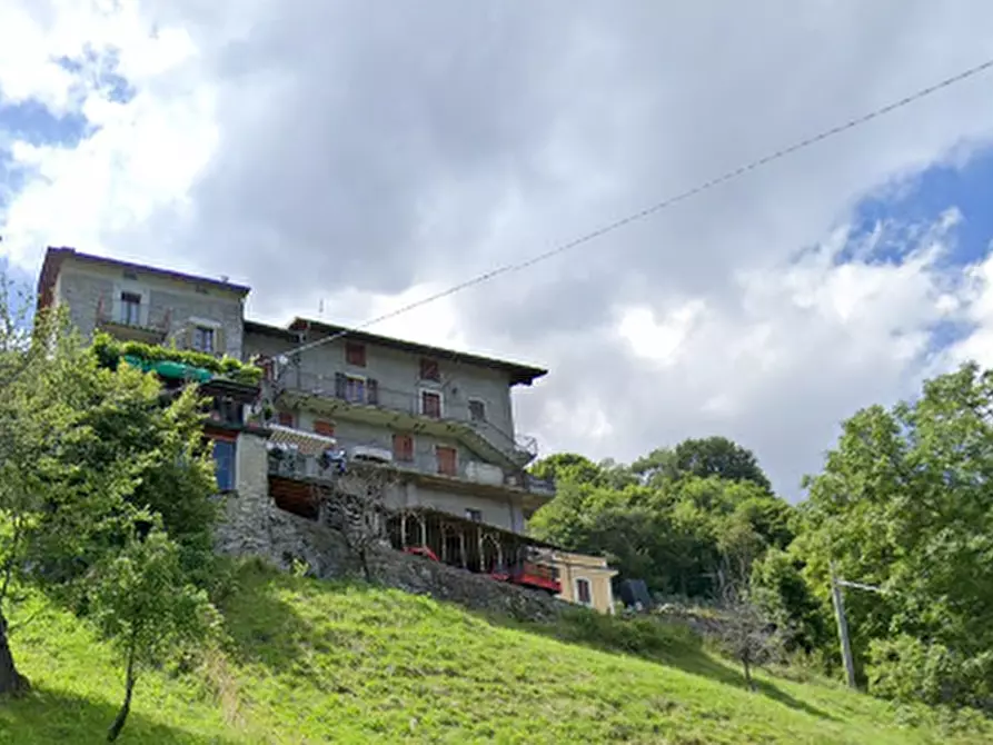 Immagine 1 di Porzione di casa in vendita  in Via San Rocco a Centro Valle Intelvi
