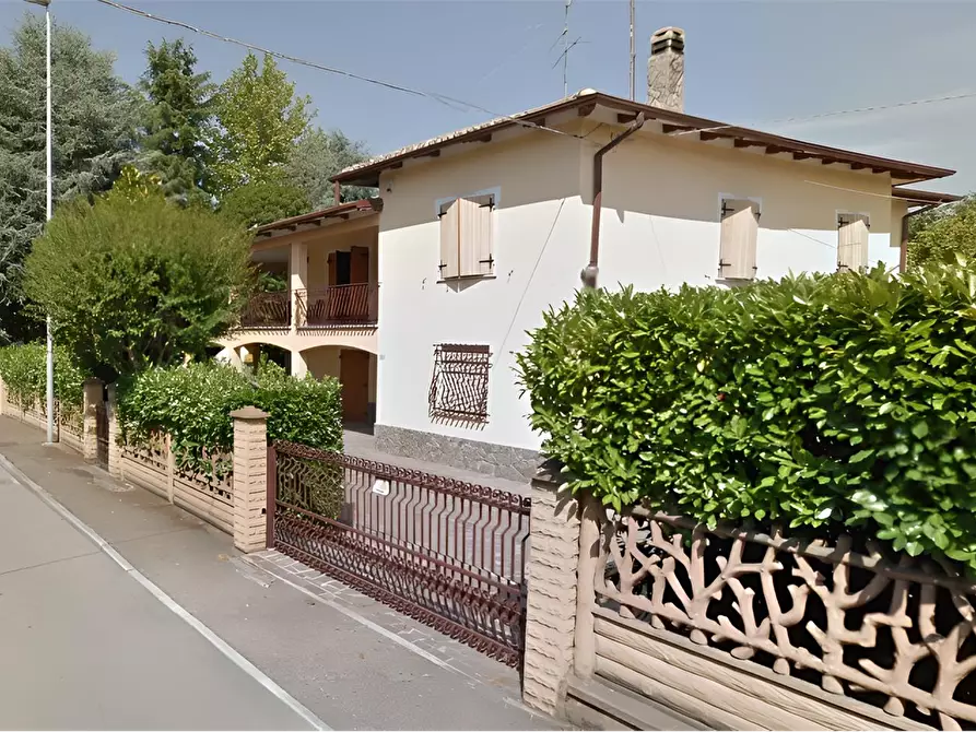 Immagine 1 di Villa in vendita  in Via C. Farini a Castelnuovo Rangone