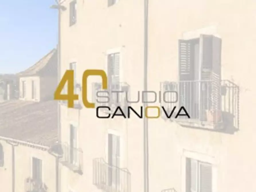 Immagine 1 di Appartamento in vendita  in Via Santa Rosa a Padova