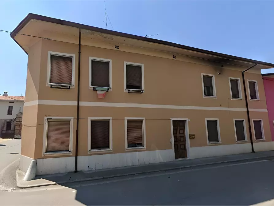 Immagine 1 di Porzione di casa in vendita  in Via Santa Maria della Rosa a Calvisano