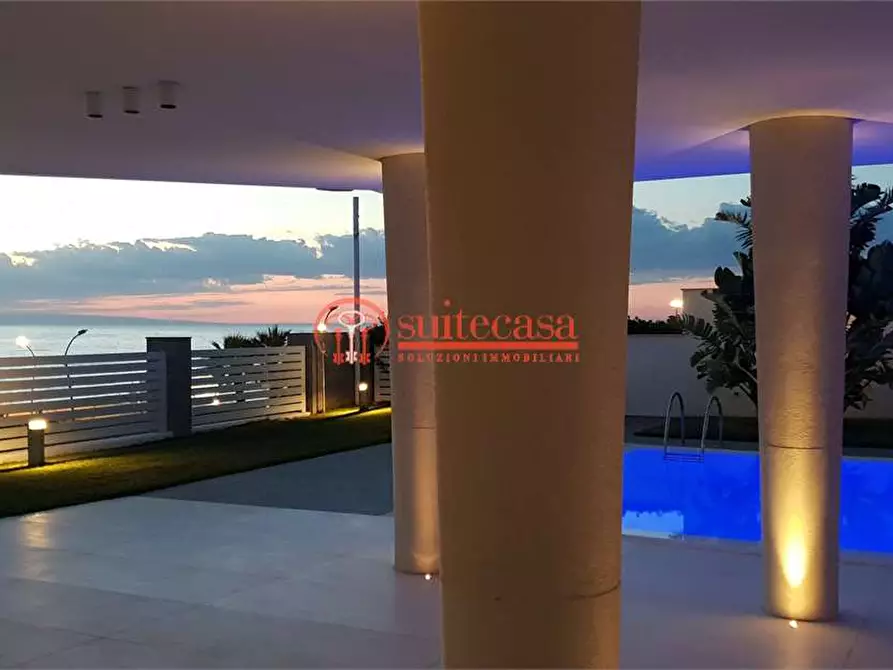 Immagine 3 di Villa in vendita  in lungomare Paternostro a Bisceglie