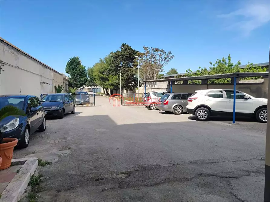 Immagine 6 di Capannone industriale in vendita  in via Barletta a Trani