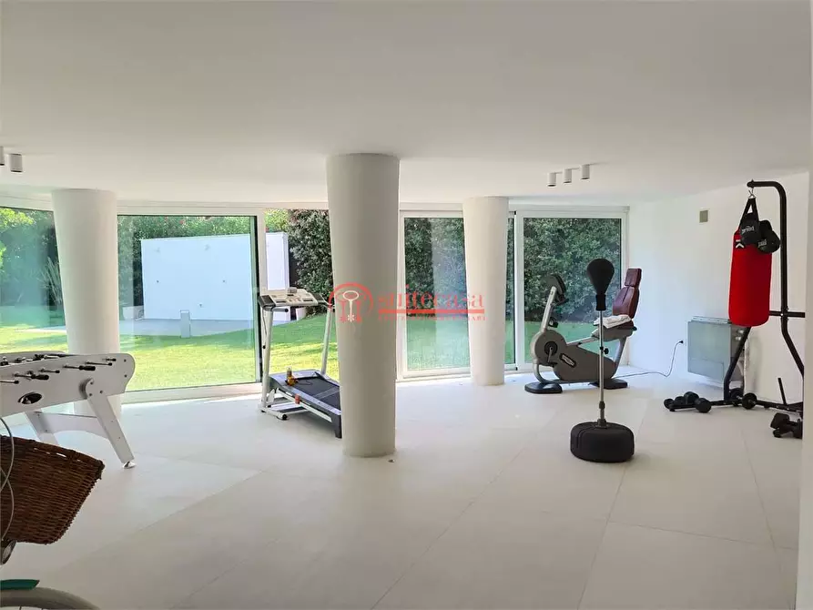 Immagine 21 di Villa in vendita  in lungomare Paternostro a Bisceglie