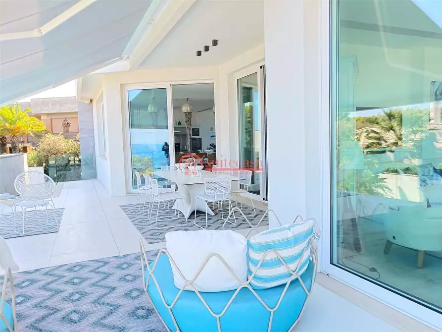 Immagine 22 di Villa in vendita  in lungomare Paternostro a Bisceglie