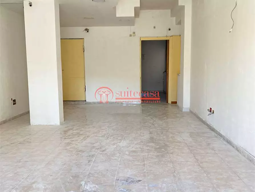 Immagine 5 di Negozio in affitto  in via istria 39 a Trani
