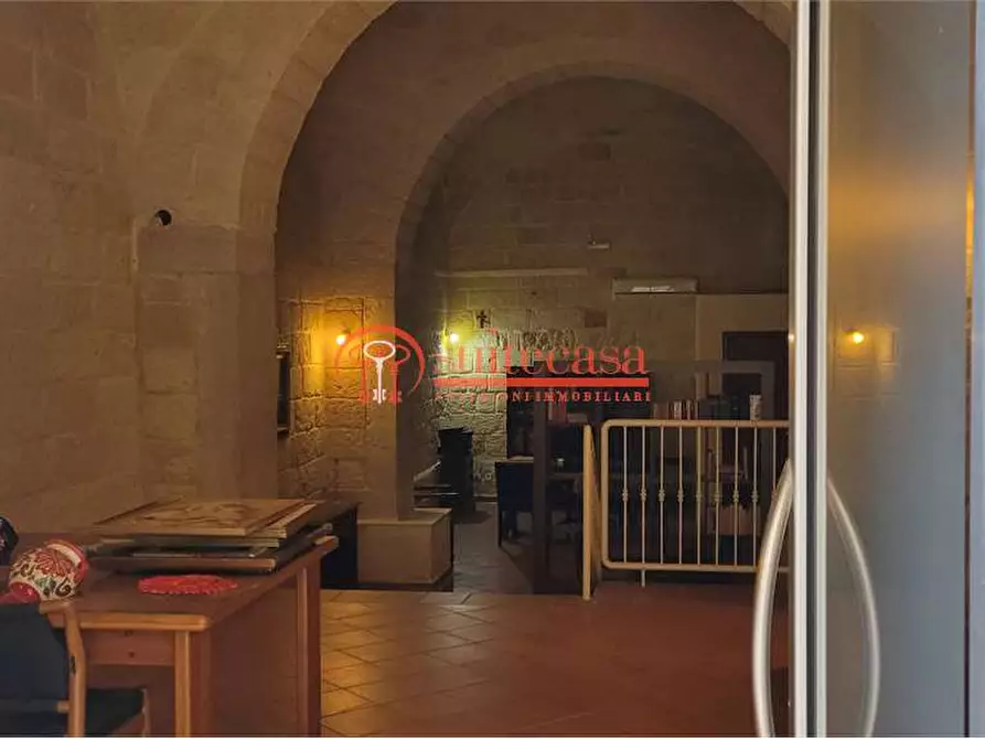 Immagine 2 di Negozio in affitto  in via Cesare Lambertini a Trani