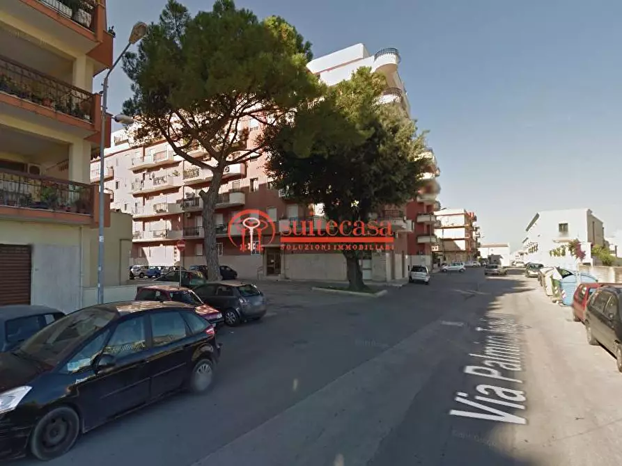 Immagine 1 di Garage in vendita  in via Togliatti a Trani