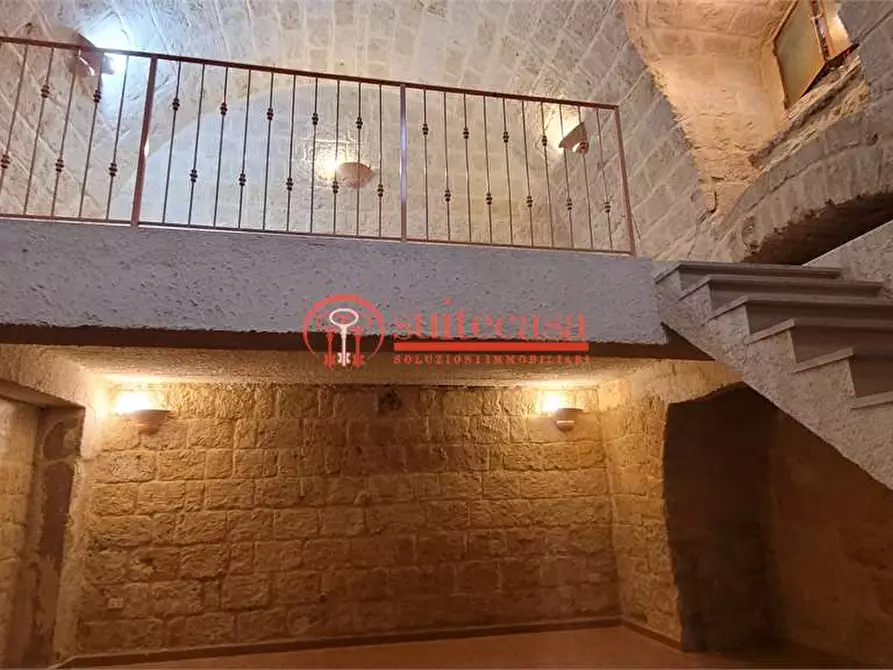 Immagine 11 di Negozio in affitto  in via mario pagano 244 a Trani