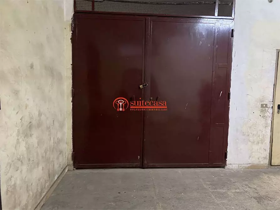Immagine 5 di Garage in vendita  in Via Don Uva a Trani