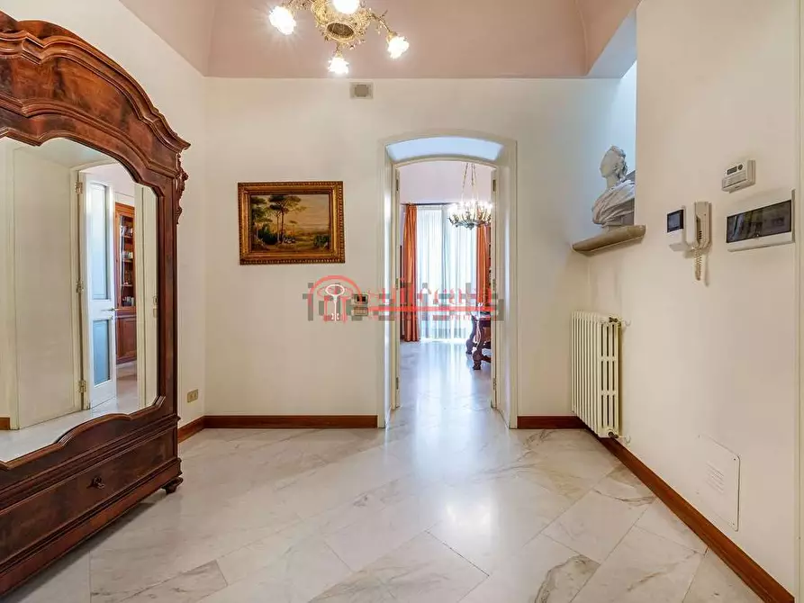 Immagine 6 di Stabile in vendita  in piazza Vittorio Emanuele  ll a Andria