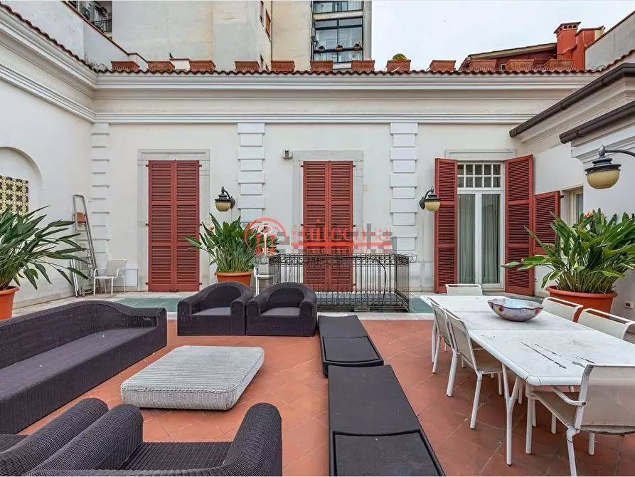 Immagine 3 di Stabile in vendita  in piazza Vittorio Emanuele  ll a Andria