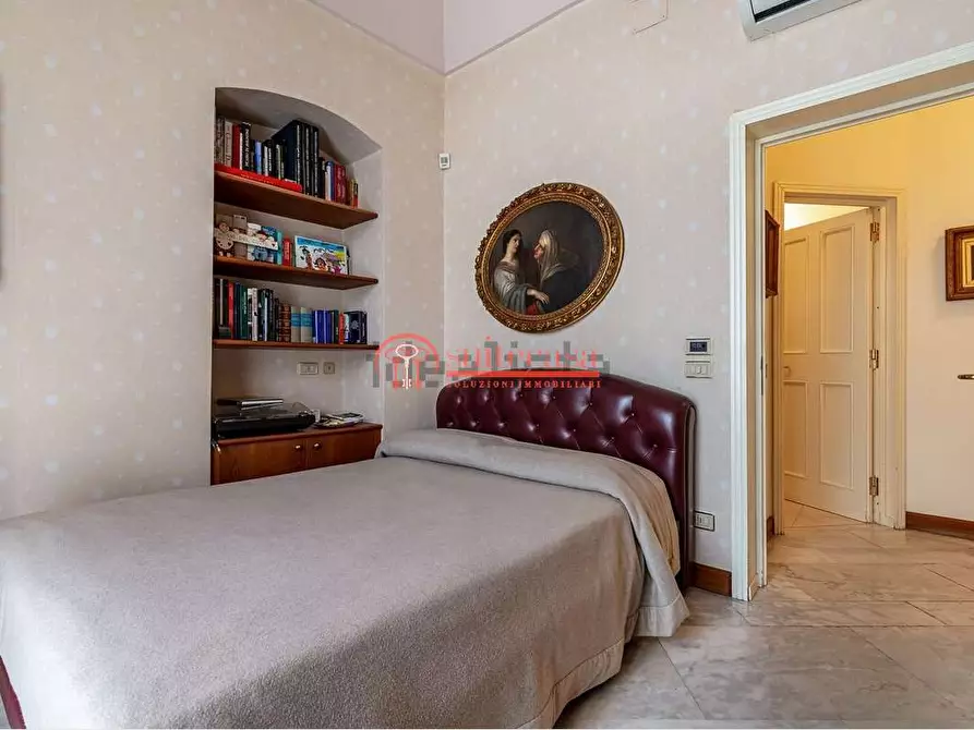 Immagine 17 di Stabile in vendita  in piazza Vittorio Emanuele  ll a Andria