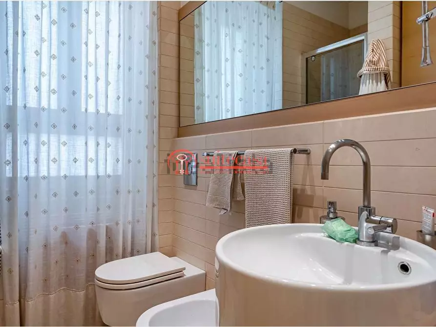 Immagine 19 di Stabile in vendita  in piazza Vittorio Emanuele  ll a Andria