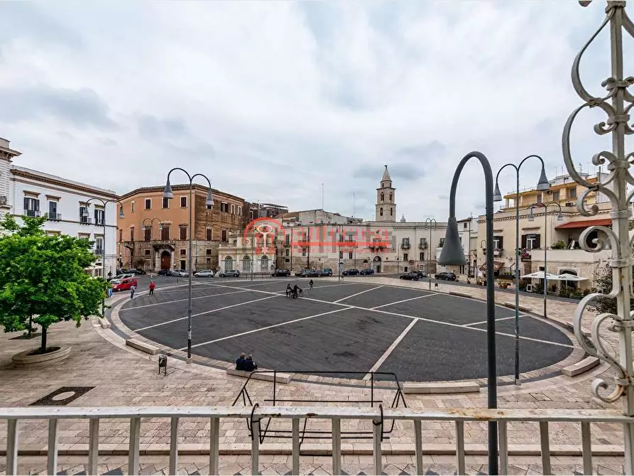 Immagine 2 di Stabile in vendita  in piazza Vittorio Emanuele  ll a Andria