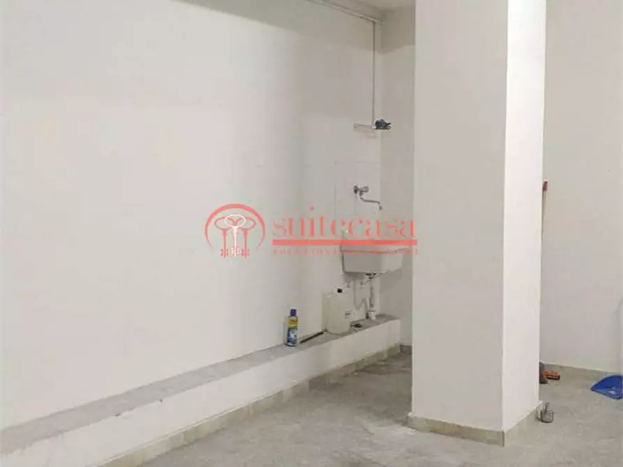 Immagine 3 di Garage in vendita  in via Bebio a Trani