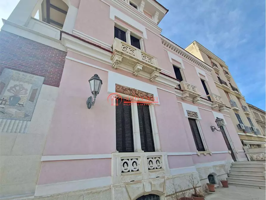 Immagine 6 di Villa in vendita  in piazza XX Settembre a Trani