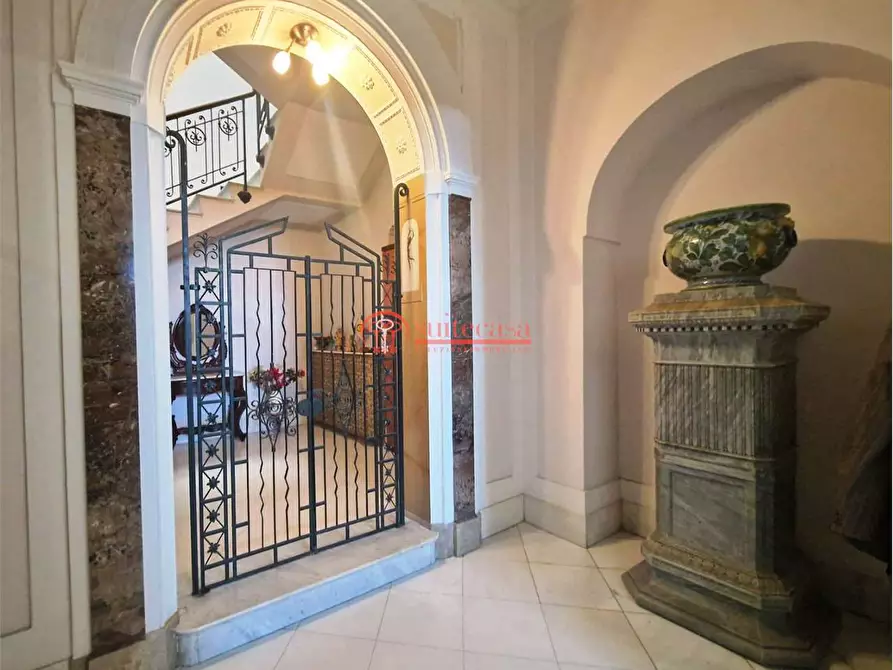 Immagine 14 di Villa in vendita  in piazza XX Settembre a Trani