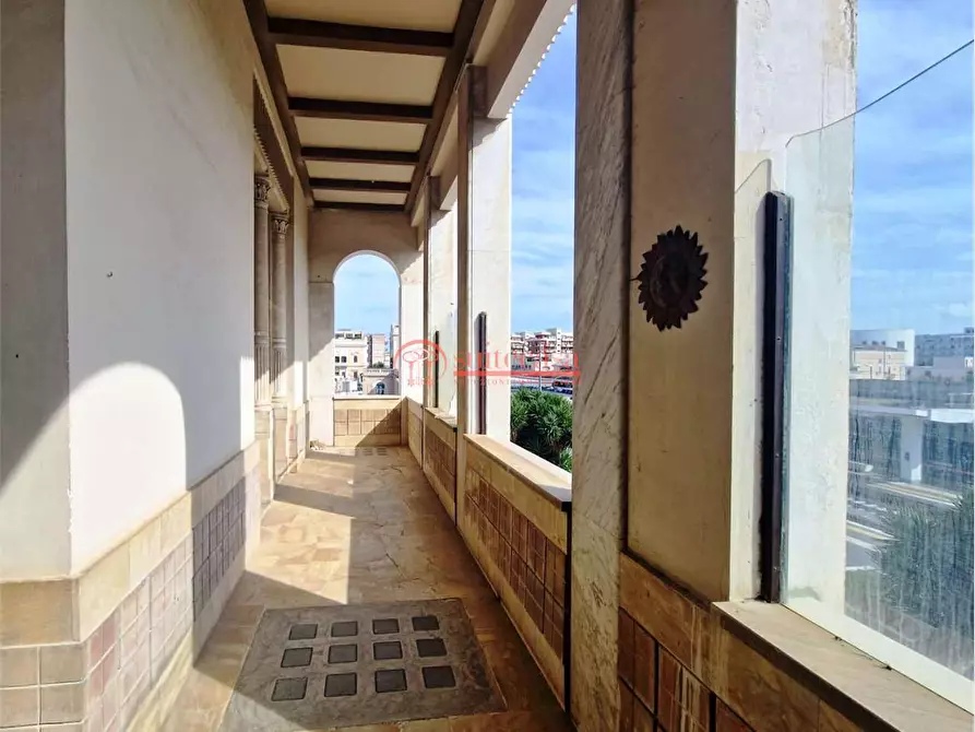 Immagine 20 di Villa in vendita  in piazza XX Settembre a Trani