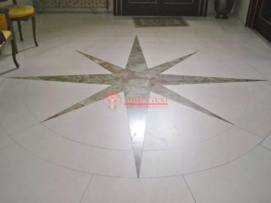 Immagine 24 di Villa in vendita  in piazza XX Settembre a Trani