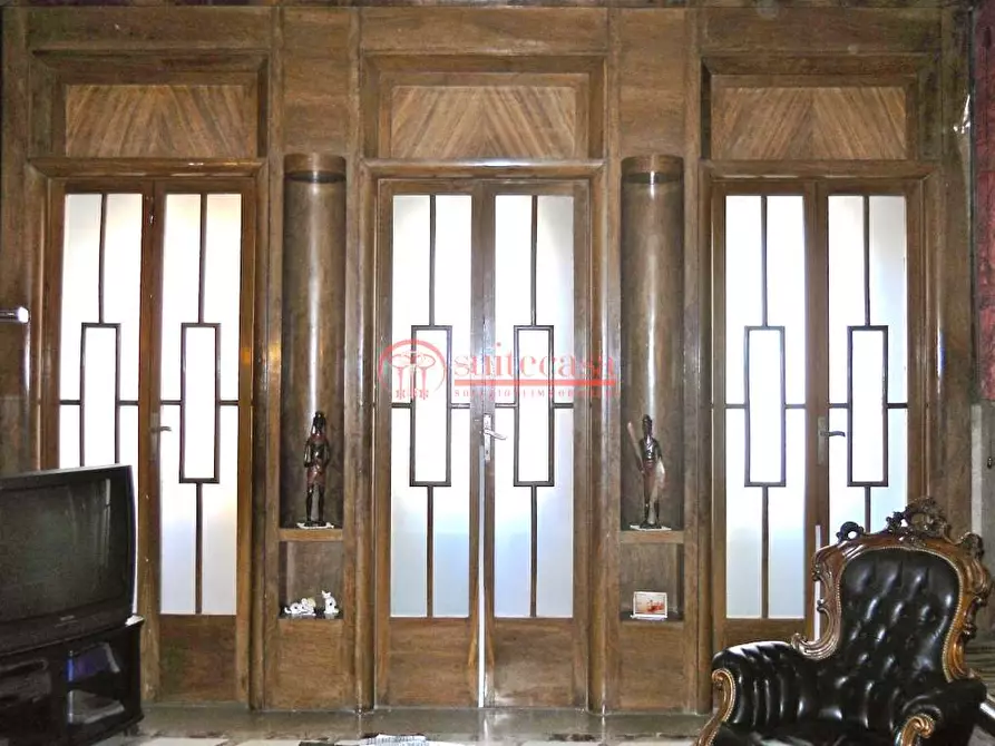 Immagine 25 di Villa in vendita  in piazza XX Settembre a Trani