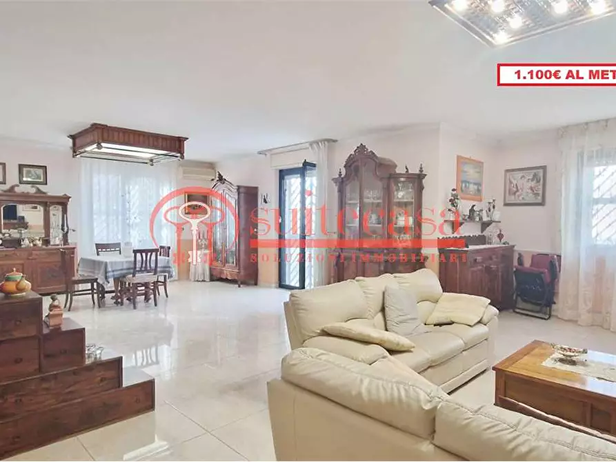 Immagine 1 di Appartamento in vendita  in via Borsellino a Trani