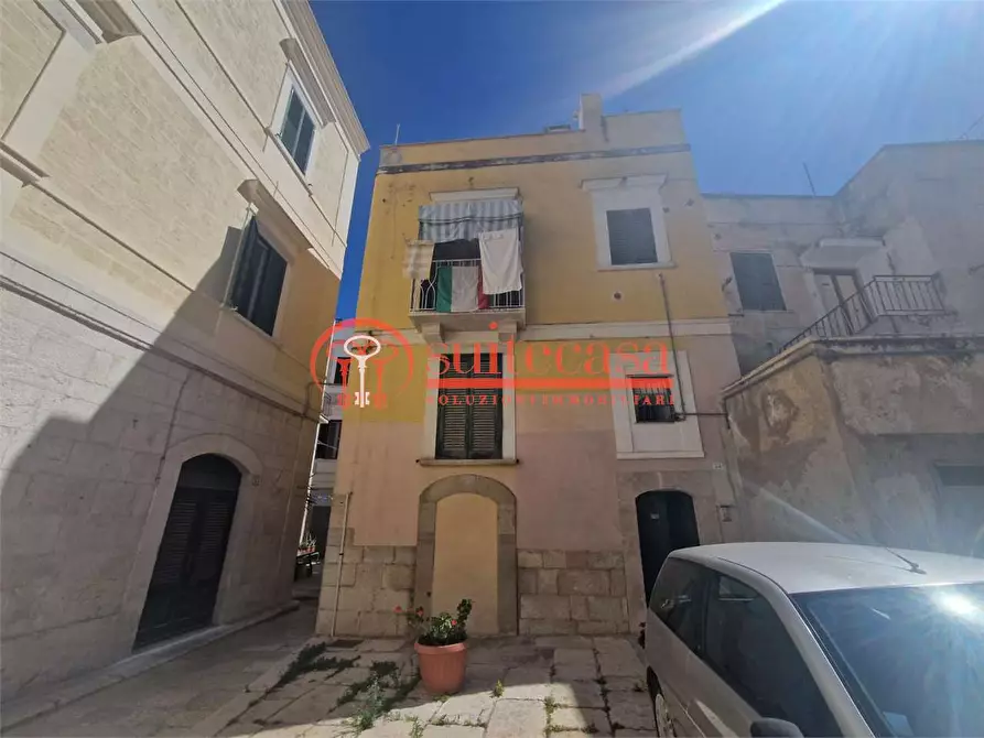 Immagine 1 di Appartamento in vendita  in via Romito a Trani