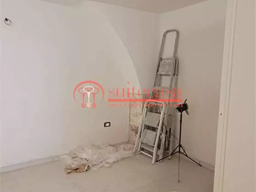 Immagine 7 di Negozio in affitto  in via UMBERTO 220 a Trani