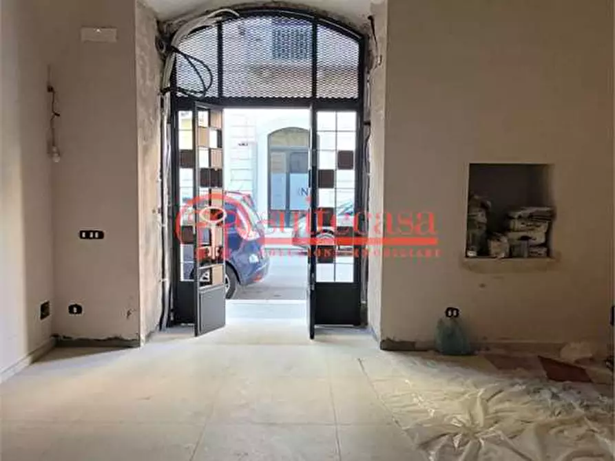 Immagine 3 di Negozio in affitto  in via UMBERTO 220 a Trani