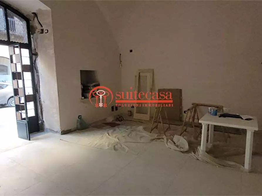 Immagine 2 di Negozio in affitto  in via UMBERTO 220 a Trani