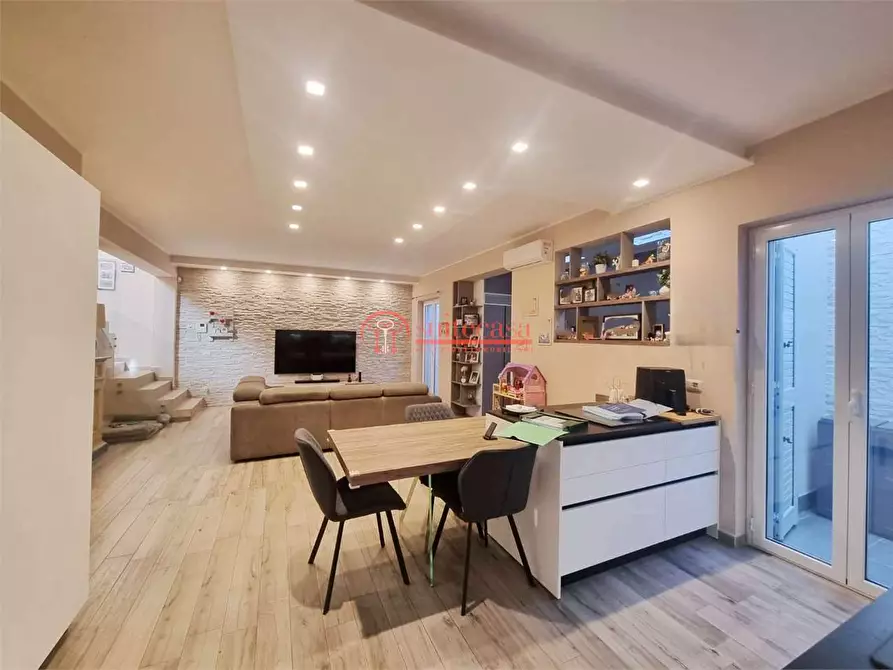 Immagine 1 di Villa in vendita  in Via Malcangi  a Trani