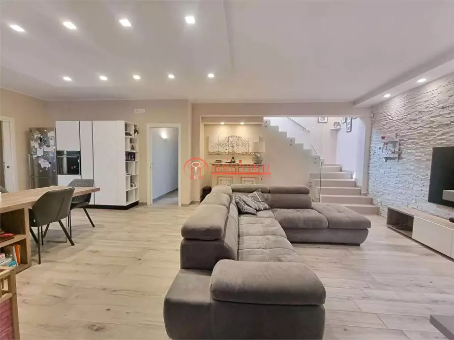 Immagine 6 di Villa in vendita  in Via Malcangi  a Trani