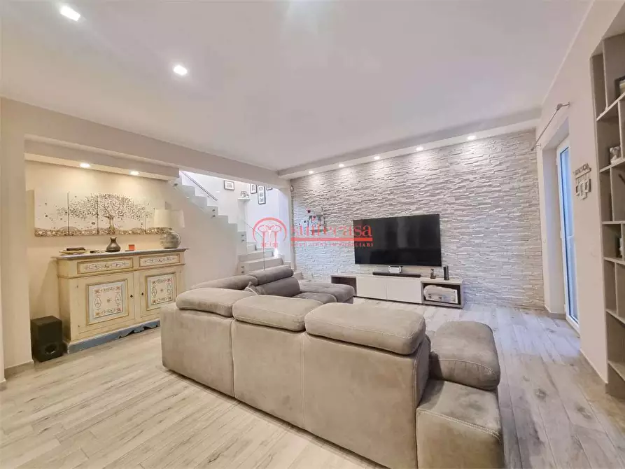 Immagine 7 di Villa in vendita  in Via Malcangi  a Trani