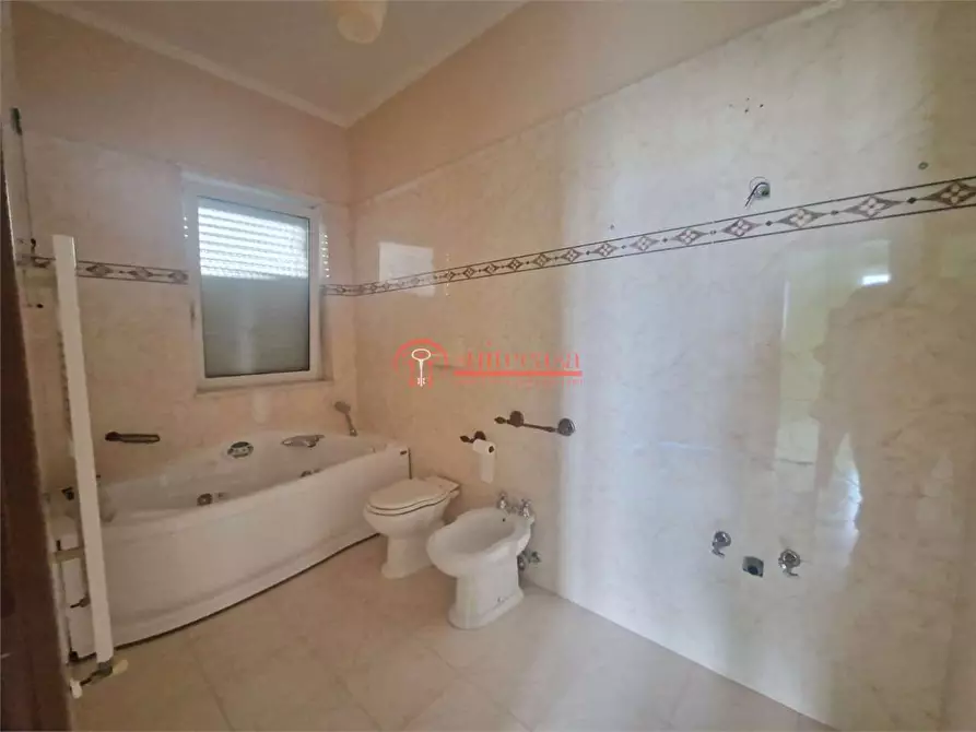 Immagine 12 di Appartamento in vendita  in via Giuseppe di Vittorio a Trani